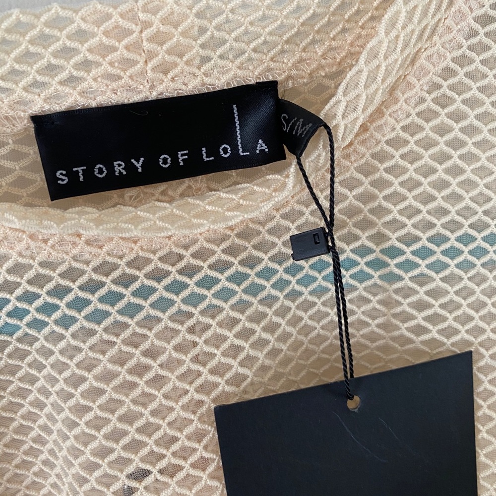 Beautiful mesh net dress by Story of Lola - Picture 4 of 5